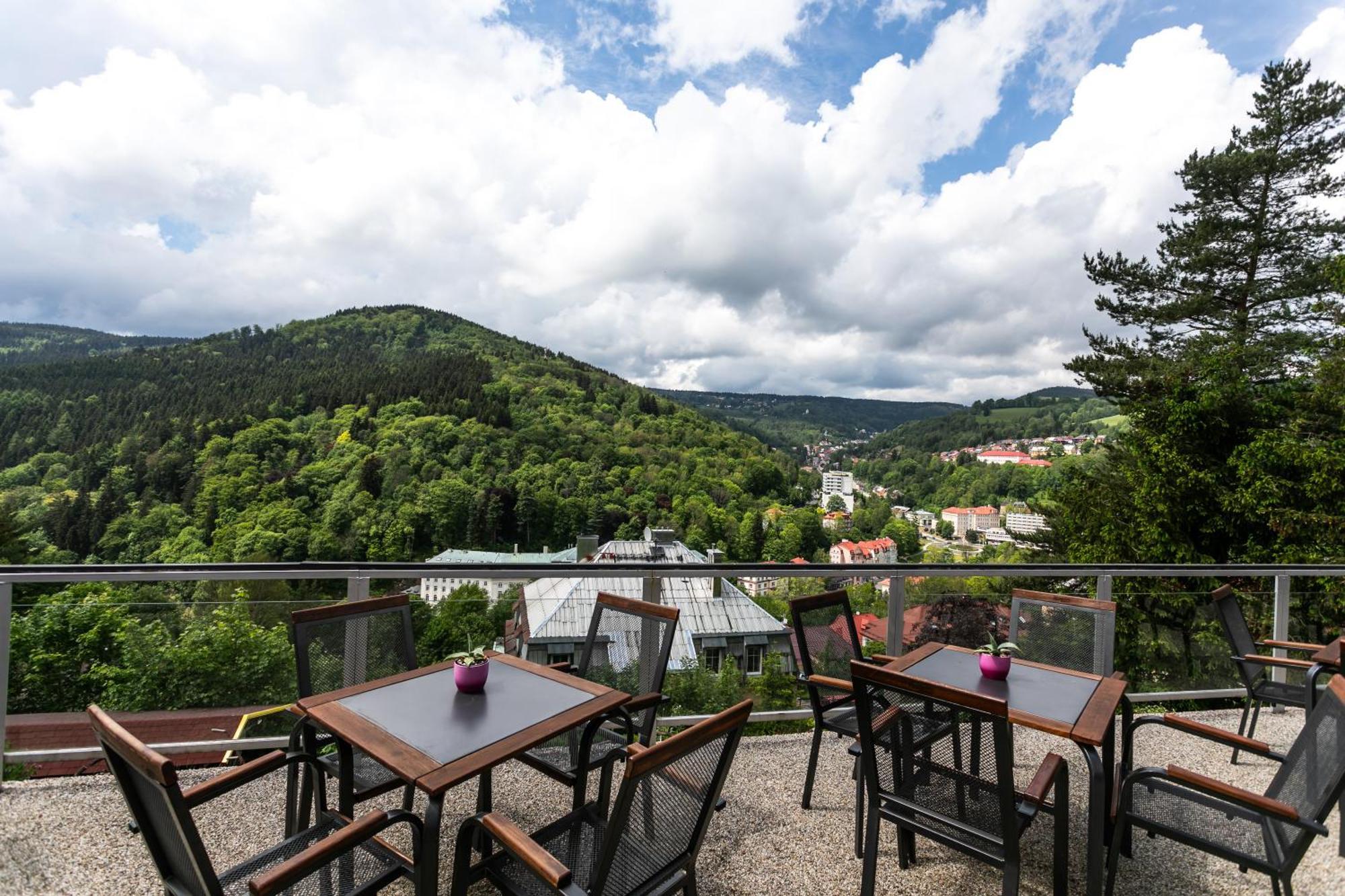 Hotel Panorama Jáchymov Eksteriør bilde